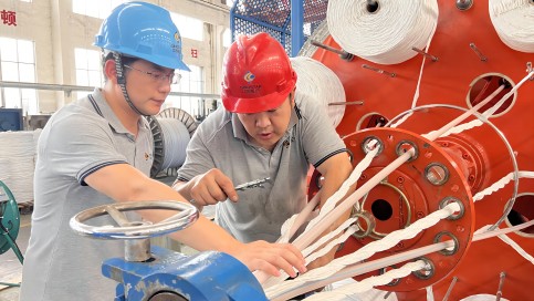 宜興市文明職工唐敏：勇攀電線(xiàn)電纜行業(yè)科技高峰