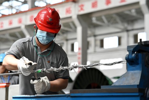 錢(qián)江山：潛心篤志，只為每一根電纜