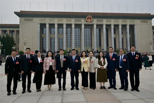 中國工會(huì )十八大代表風(fēng)采丨朱文英：扛起工會(huì )擔當，與廣大職工一起爭做新時(shí)代奮斗者